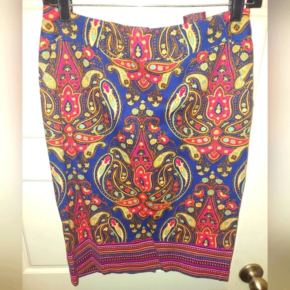 Merona Colorful Paisley Print Pencil Skirt